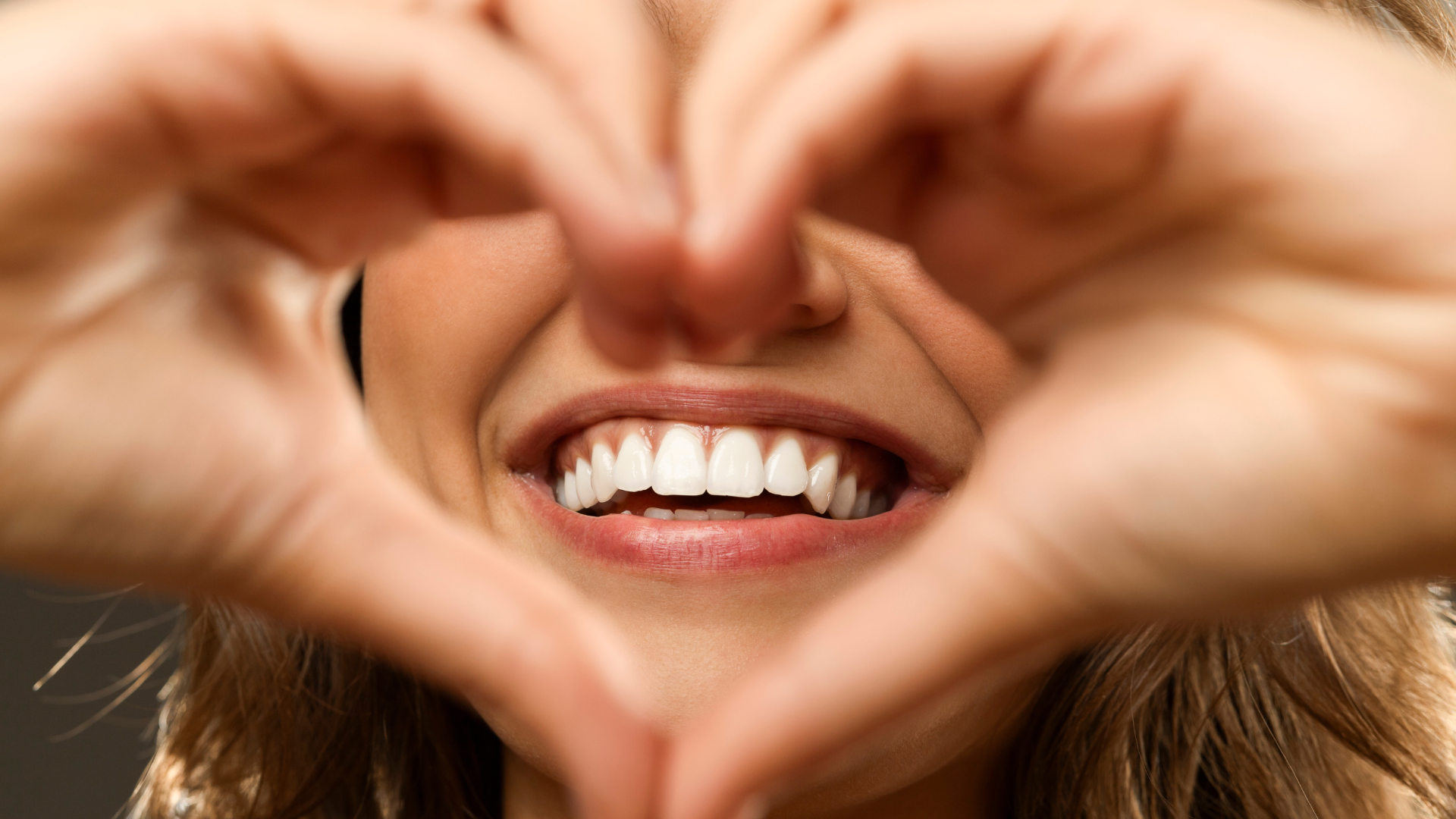Composite vs Porcelain Veneers